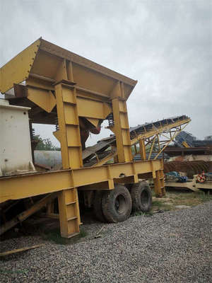 重型600X900顎式破碎機(jī)移動(dòng)破碎車一臺(tái)